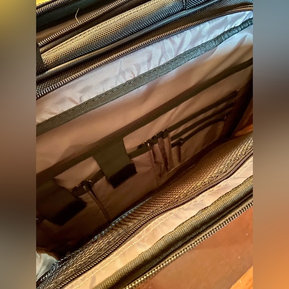 Dell Laptop Notebook Padded Computer Briefcase NWOT - Picture 6 of 7